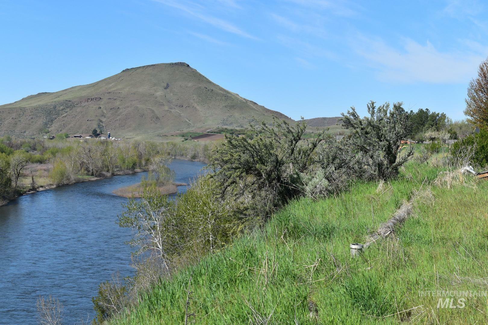 Property Photo: 9845 N Highway 52 ID 83629