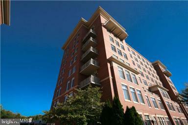 Property Photo: 4480 Market Commons Drive 502 VA 22033