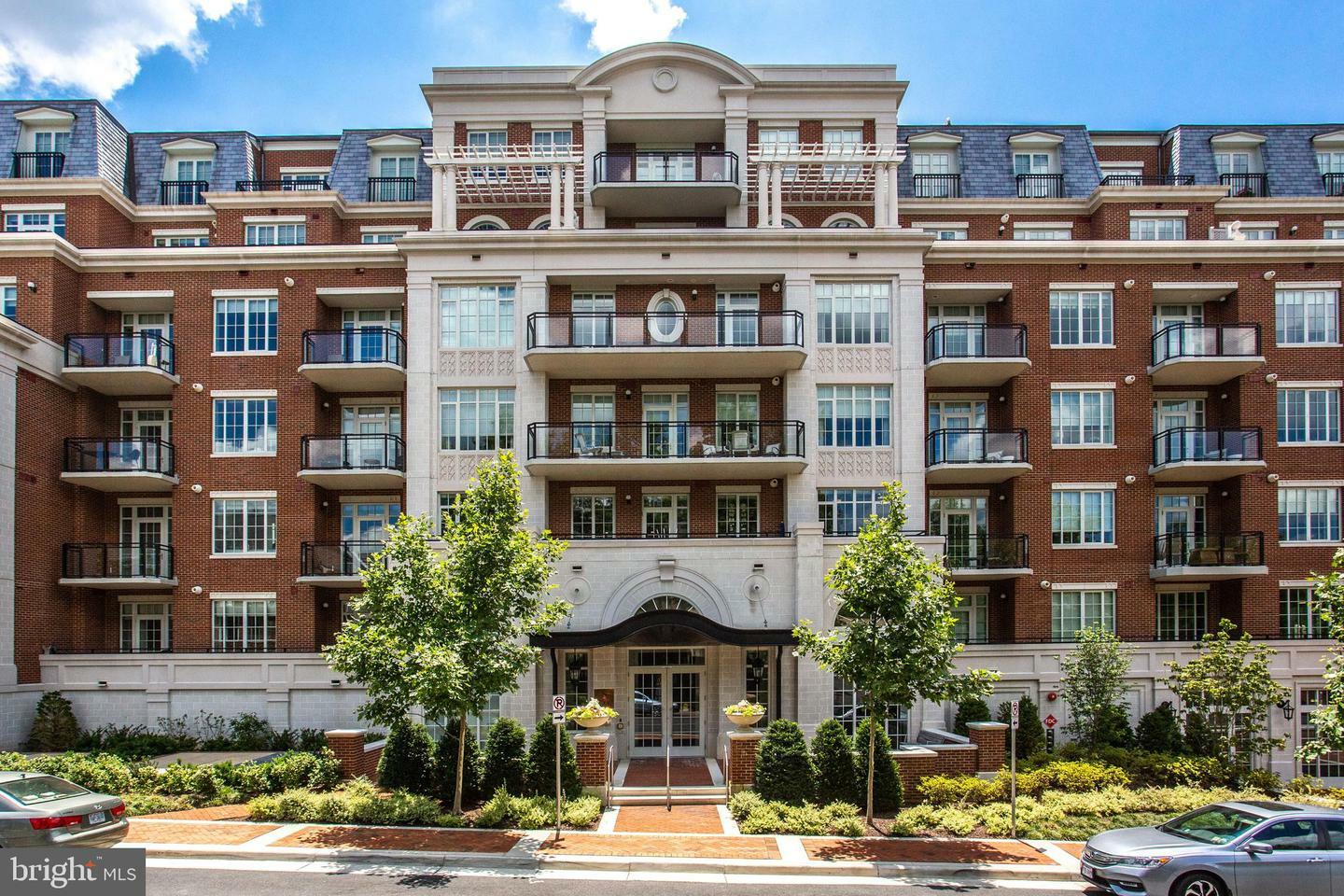 Property Photo: 6900 Fleetwood Road 414 VA 22101