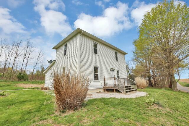 Property Photo: 7112 Township Road 87 OH 43076