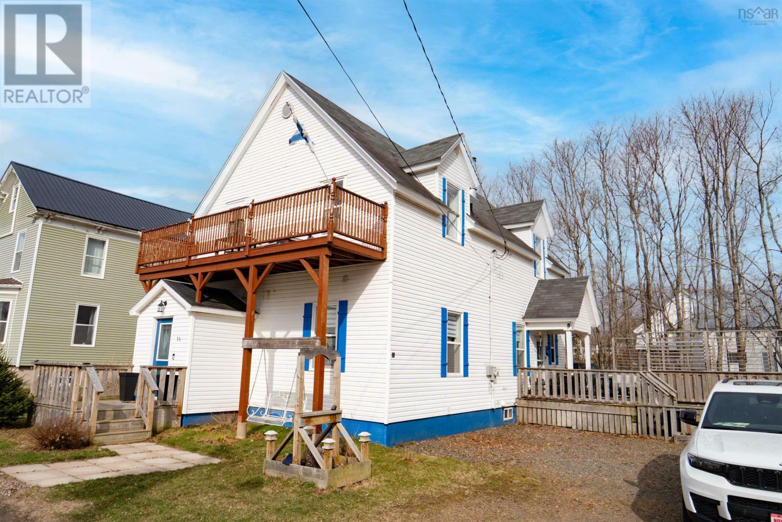 Property Photo: 33 Pleasant Street NS B0M 1S0
