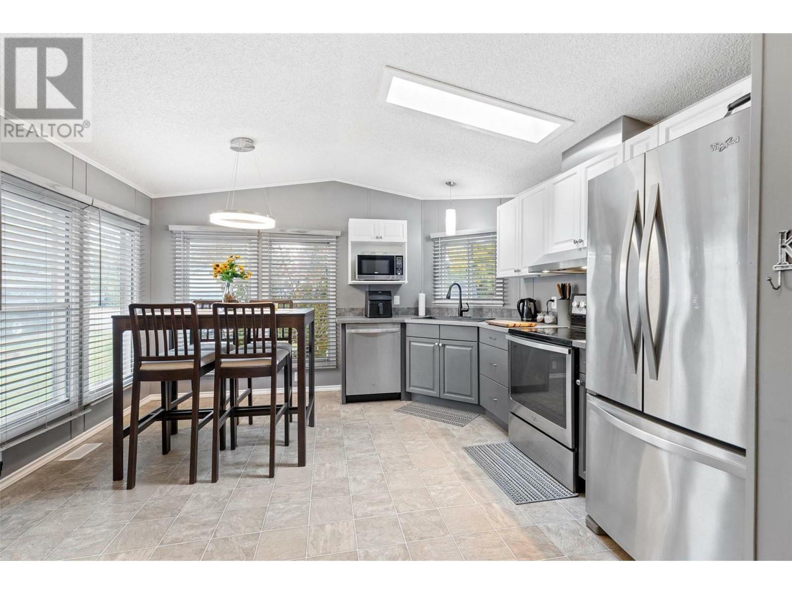 Property Photo: 715 Beaver Lake Road 85 BC V4V 1E6