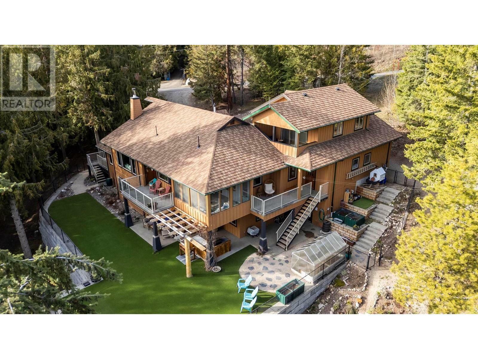 Photo de la propriété: 8028 Jackpine Road BC V1B 3M9