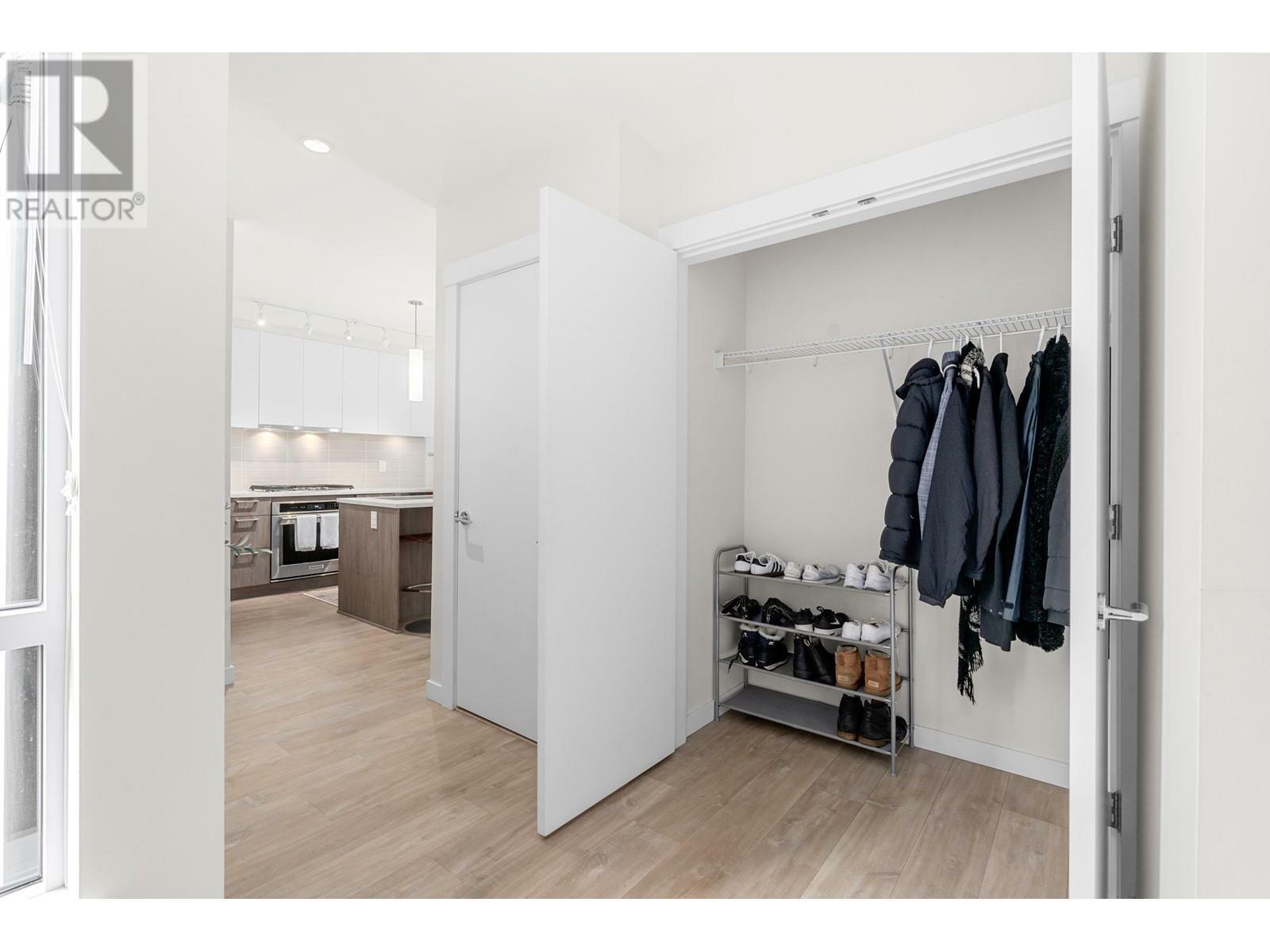 Property Photo: 615 East 3rd Street 205 BC V7L 0G3