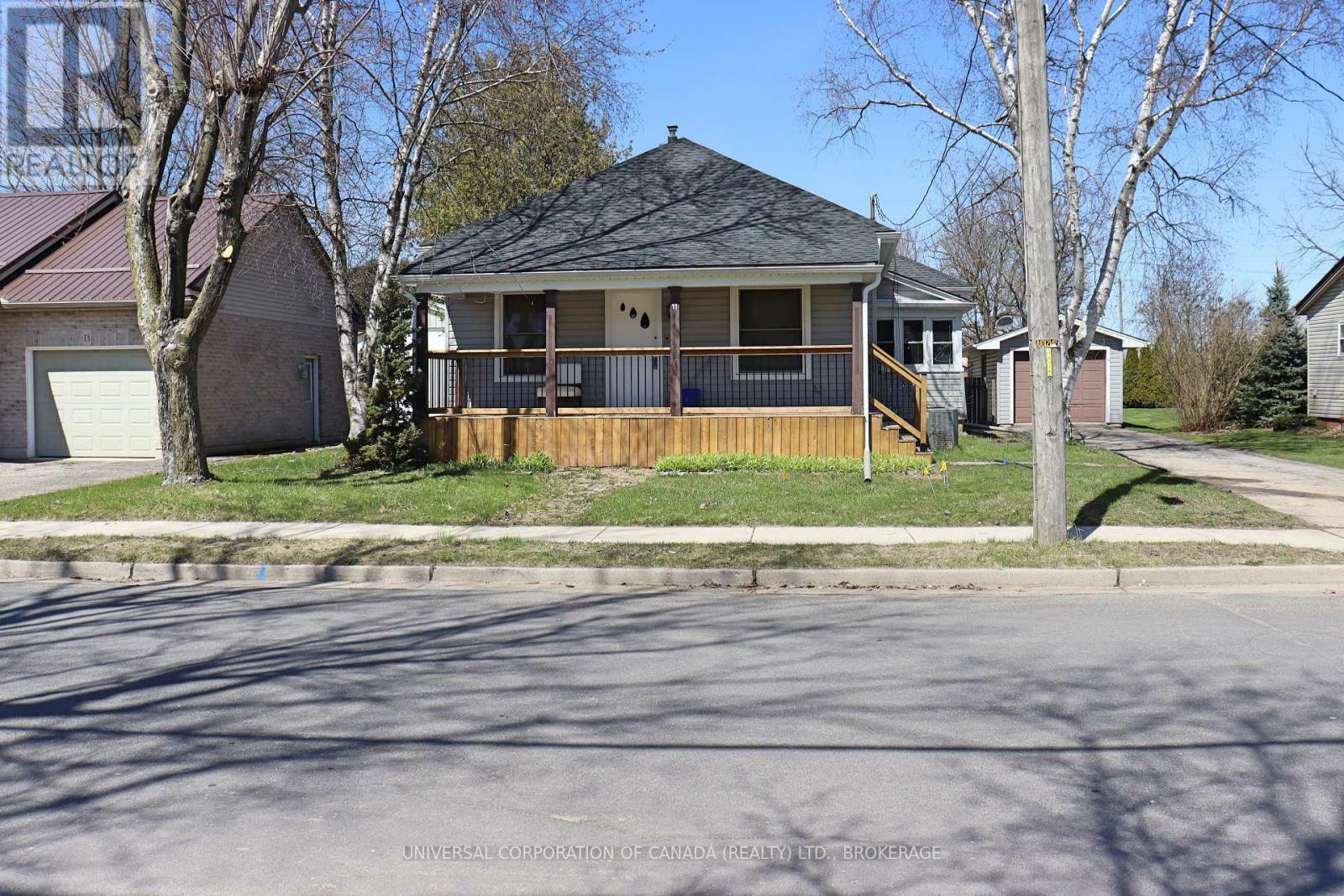 Property Photo: 11 Forest Street West ON N5H 1A5
