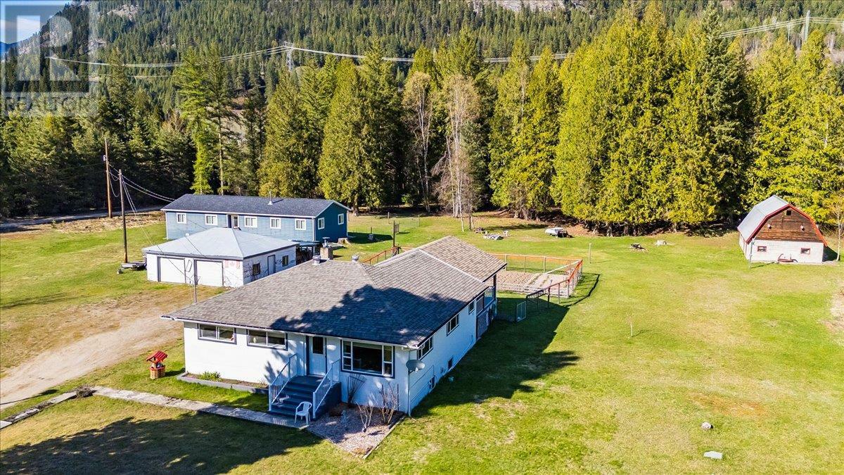 Property Photo: 3006 Highway 6 Highway BC V0G 2E0