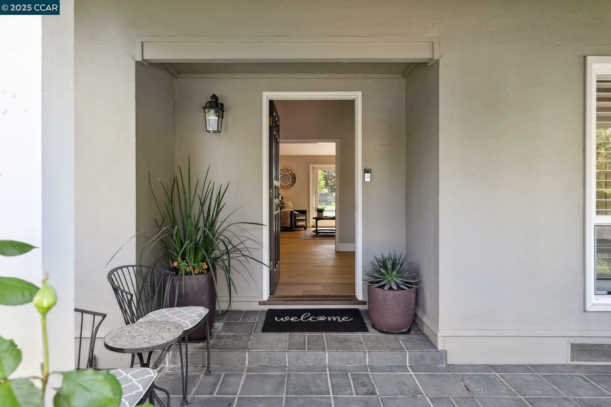 Property Photo: 176 La Sonoma Way CA 94507