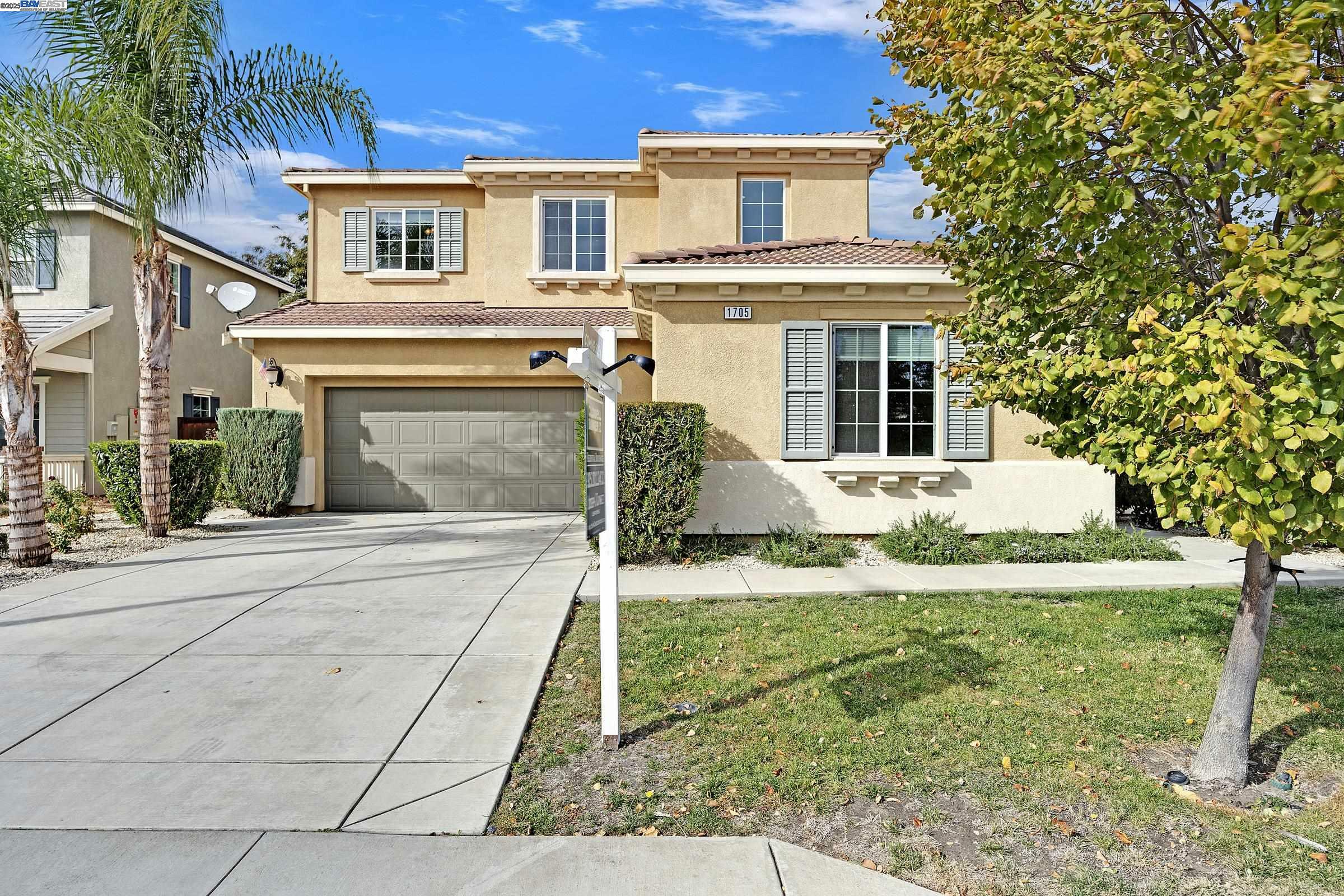 Property Photo: 1705 Hummingbird Lane CA 95376