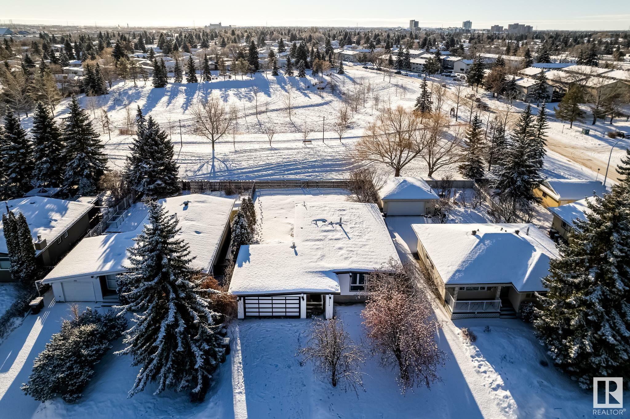 Property Photo: 10419 39 Avenue NW AB T6J 2J4