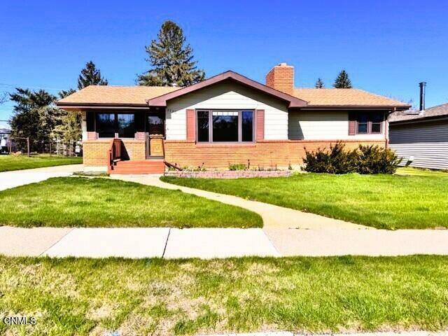 Property Photo: 1736 8th Street ND 58501