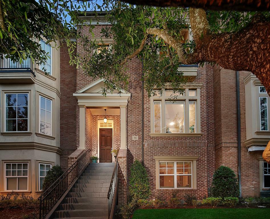 75 Colonial Row Drive  The Woodlands TX 77380 photo