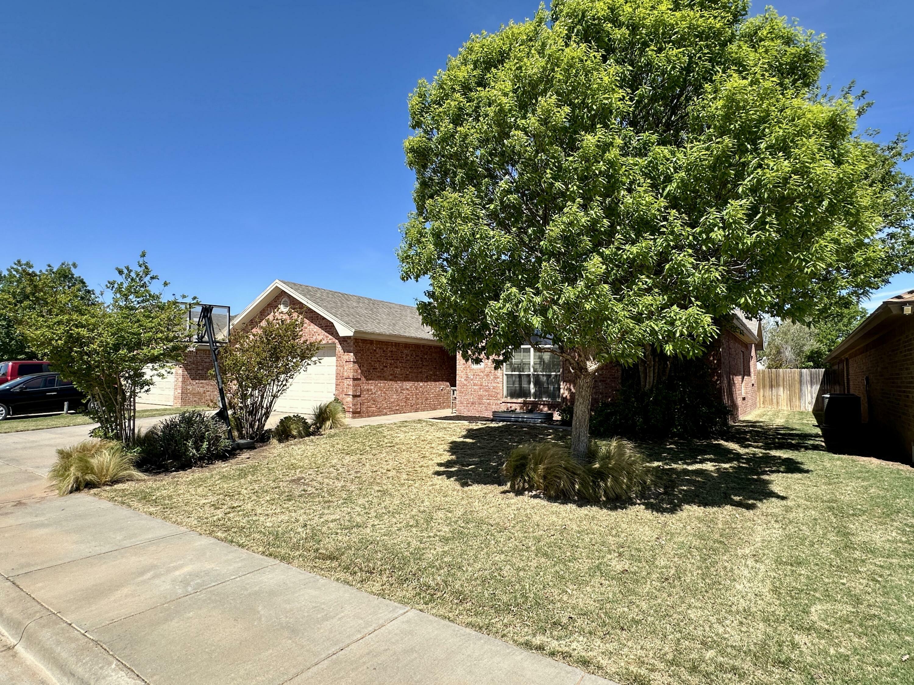 Property Photo: 1310 Yorkshire Avenue TX 79382