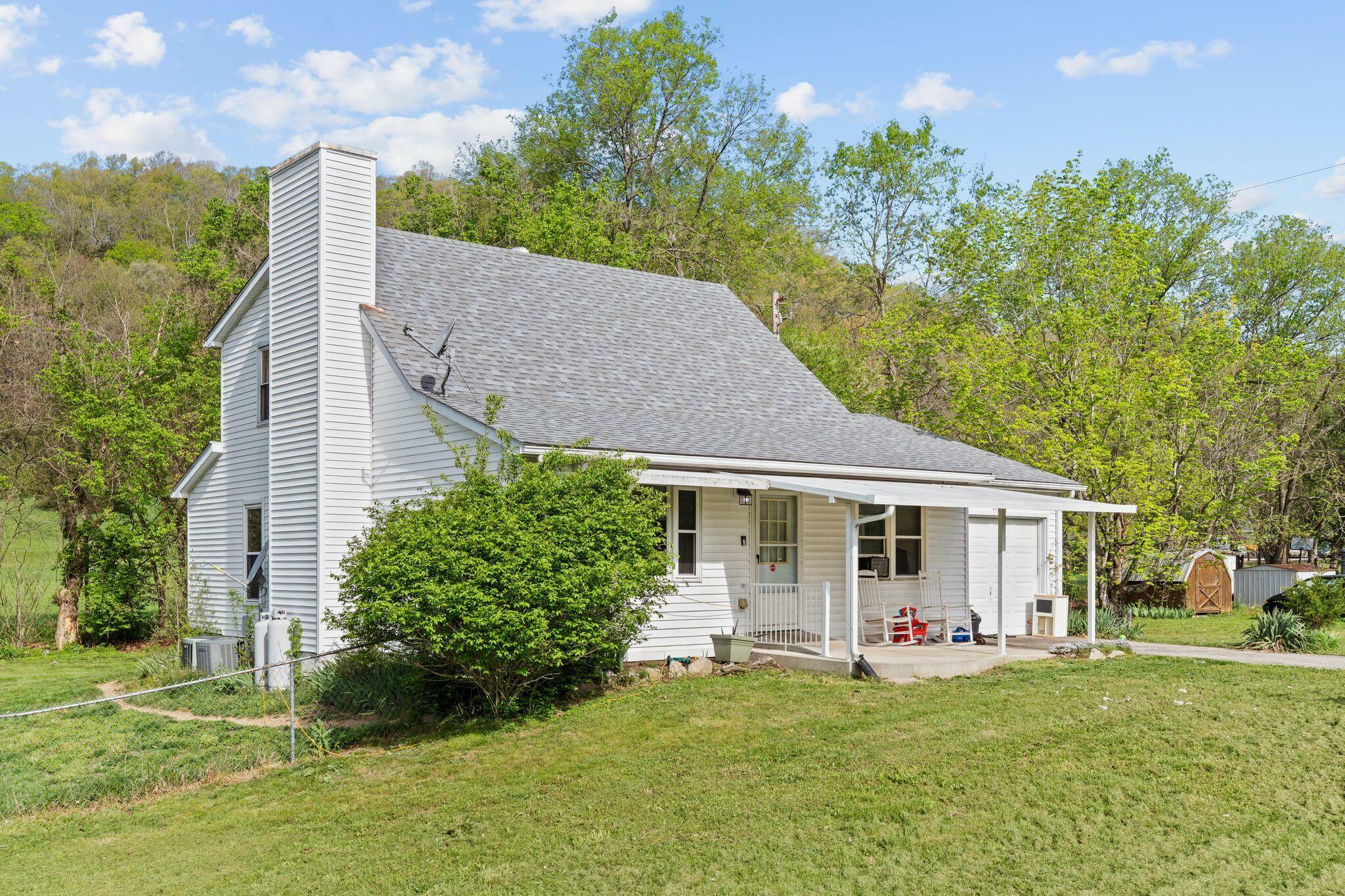 Property Photo: 13955 Swallowfield Road KY 40601