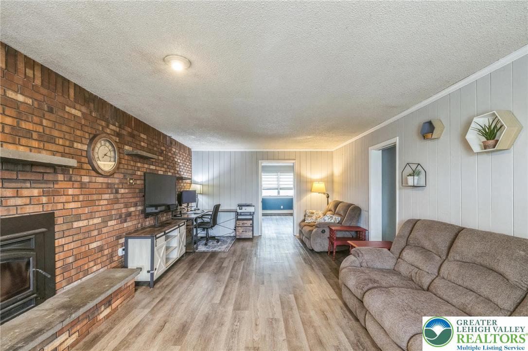 Property Photo: 5514 Schantz Road PA 18104