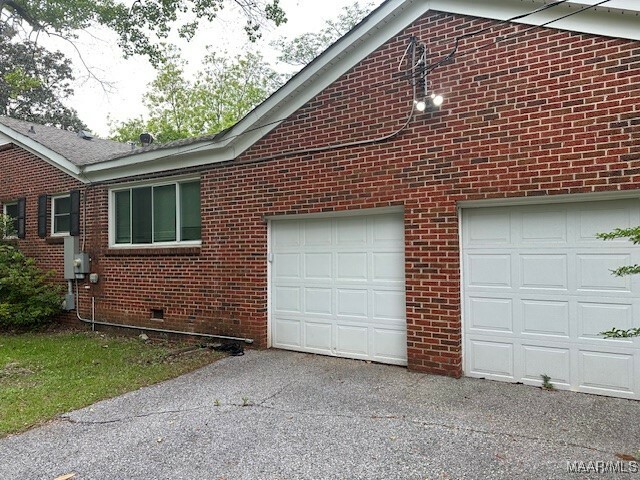 Property Photo: 804 Federal Drive AL 36107