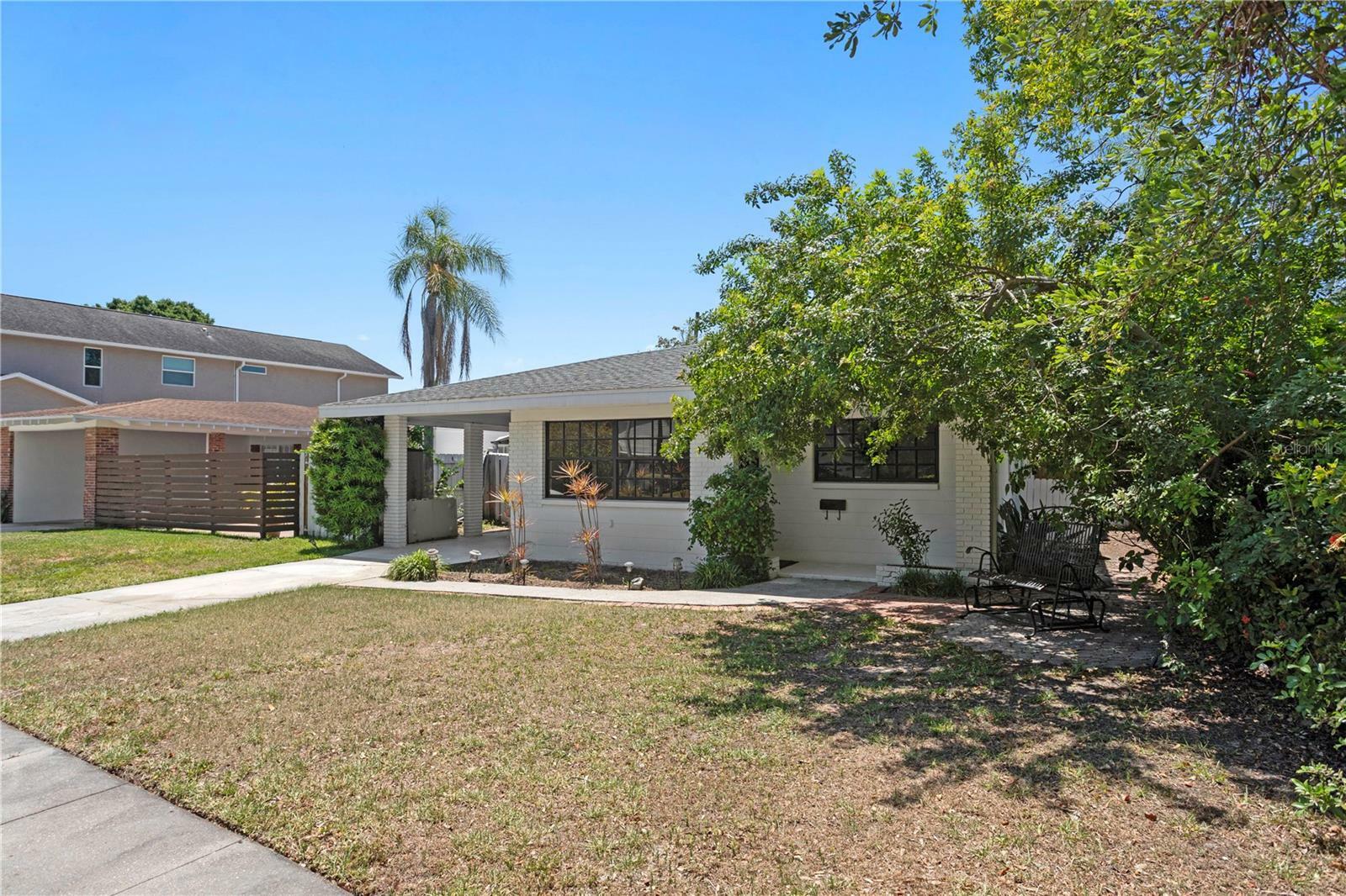 Property Photo:  628 Bosphorous Avenue  FL 33606 