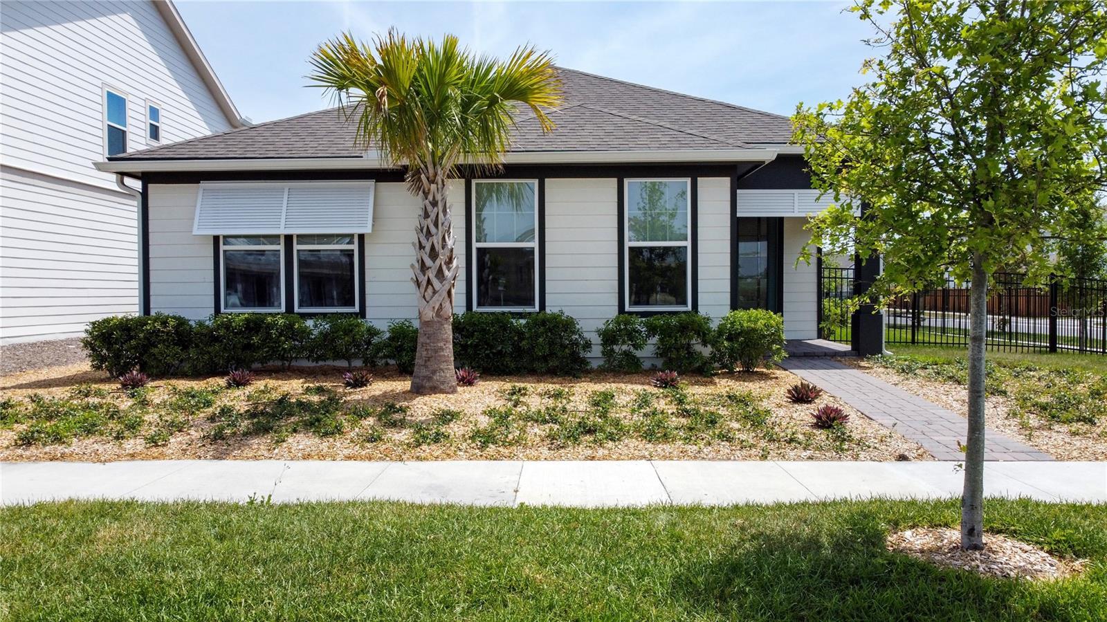 Property Photo: 6514 Barnstorm Way FL 34771
