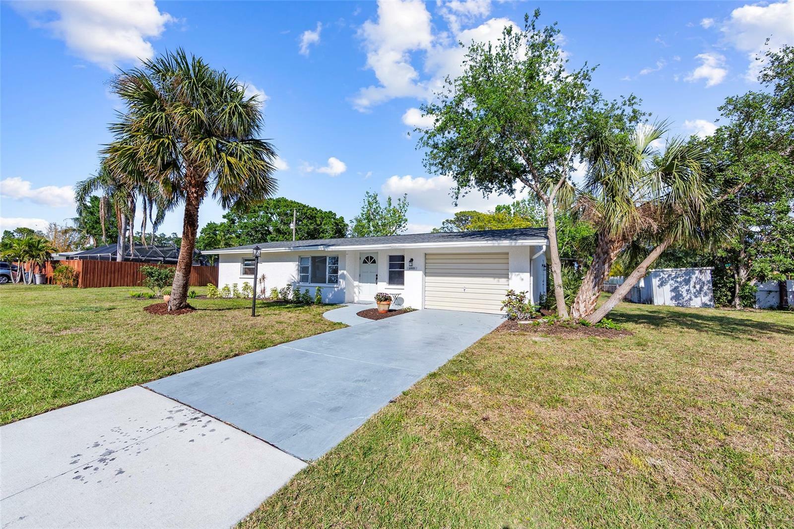 Property Photo: 2005 47th Street Court W FL 34209
