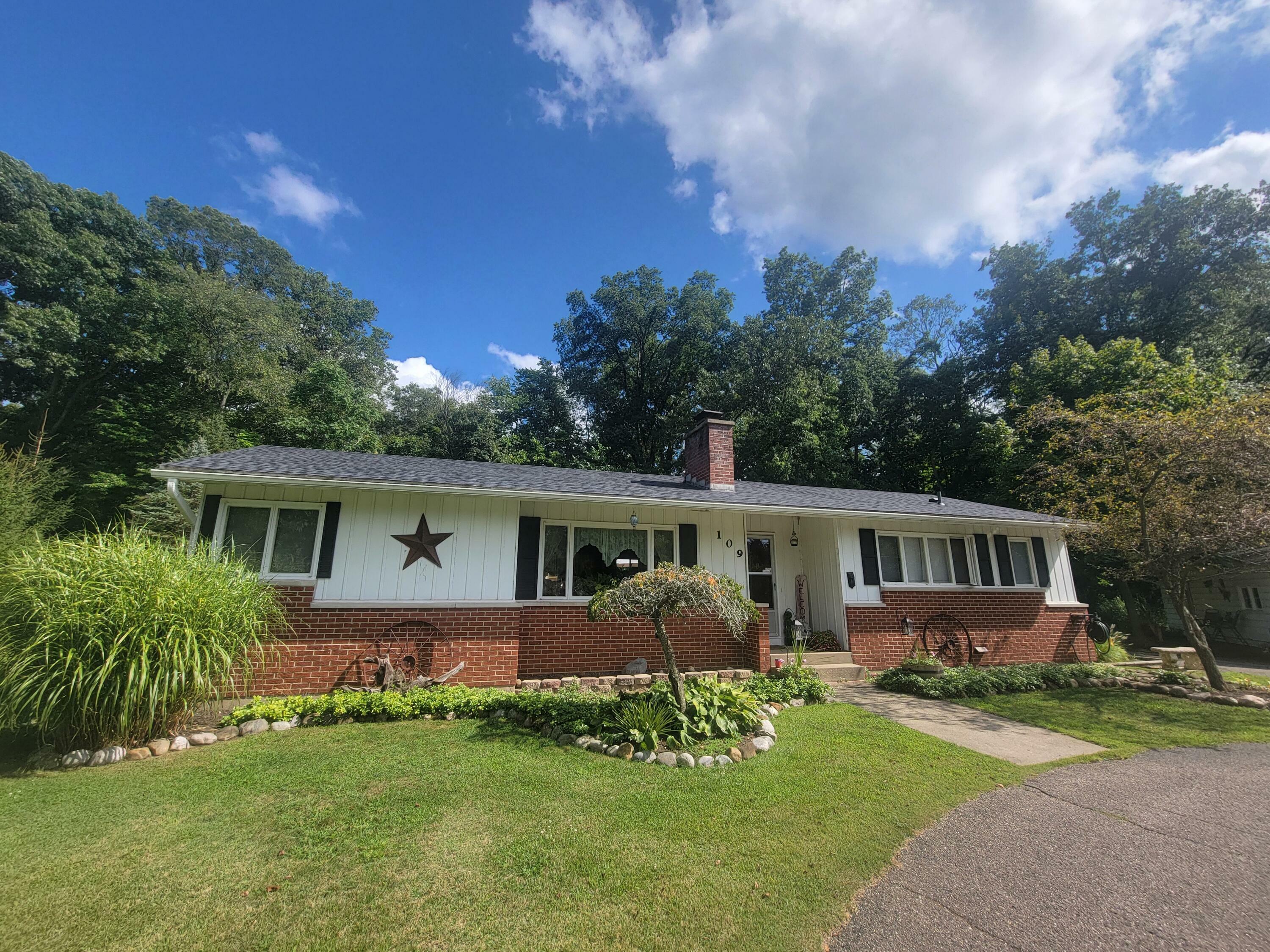 Property Photo: 109 Circle Drive MI 49010