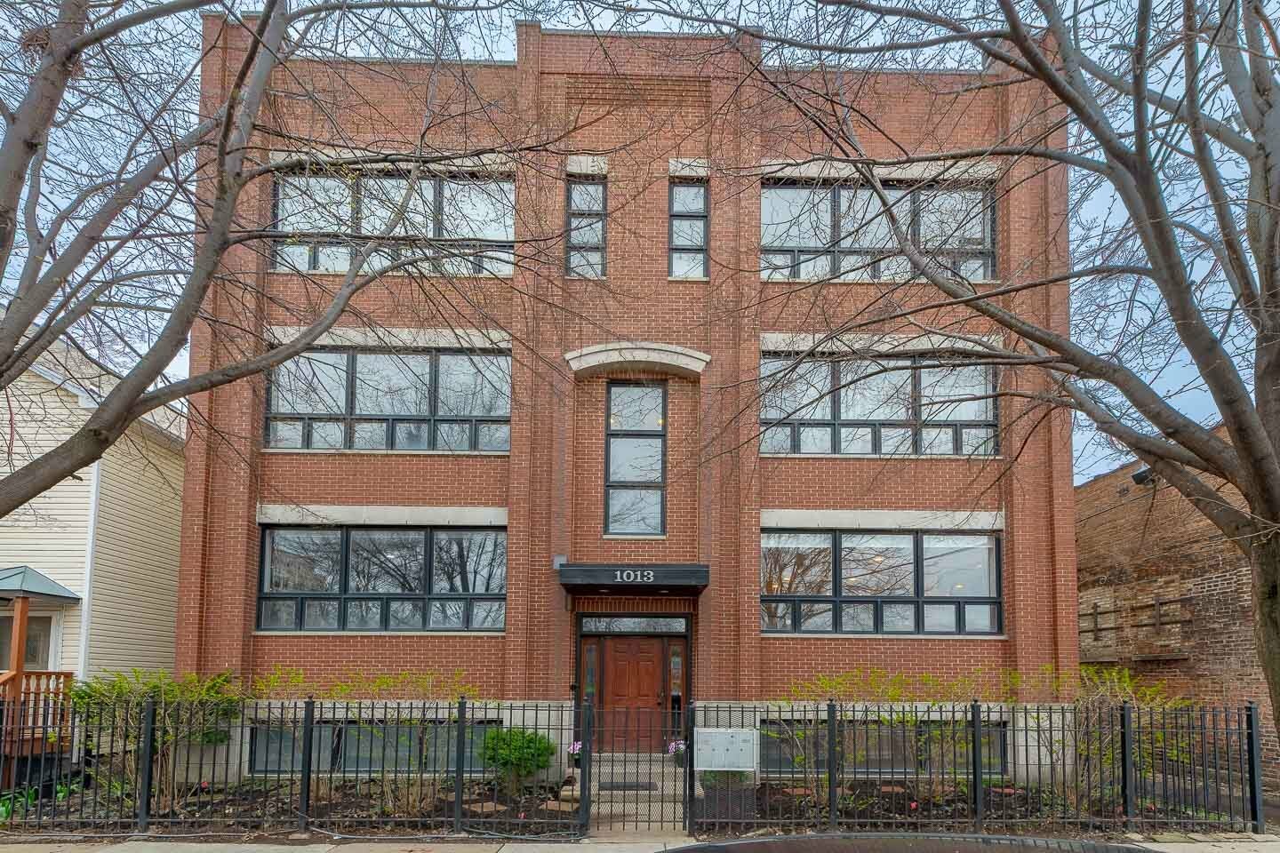 Property Photo: 1013 W 16th Street 1W IL 60608