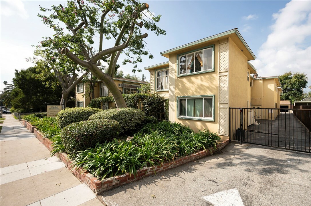 Property Photo: 515 N El Molino Avenue CA 91101