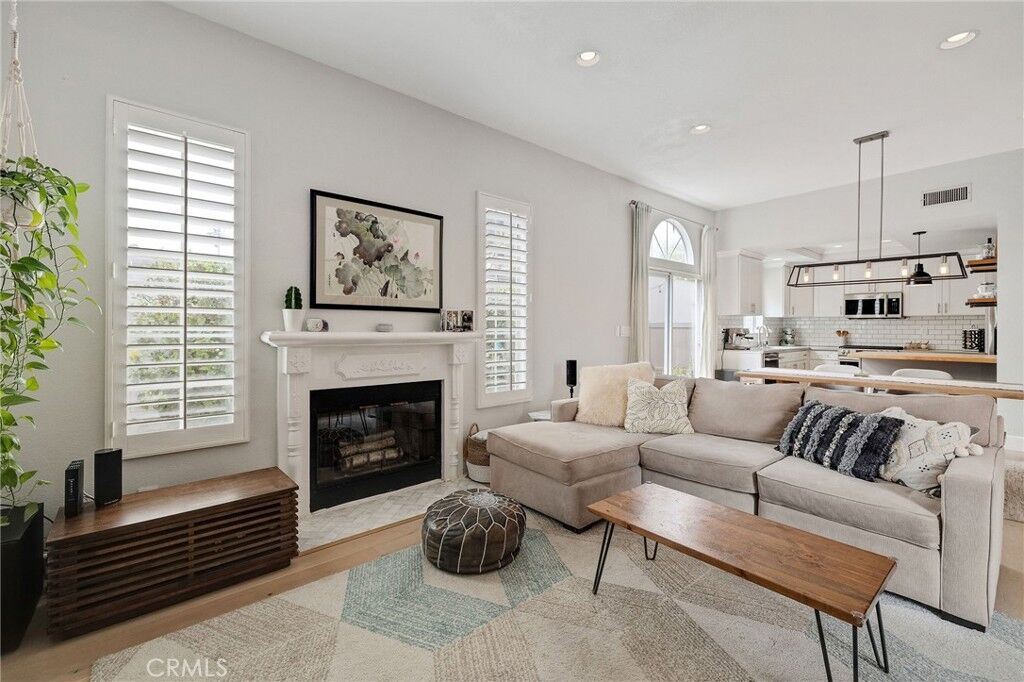Property Photo:  1902 Carnegie Lane B  CA 90278 