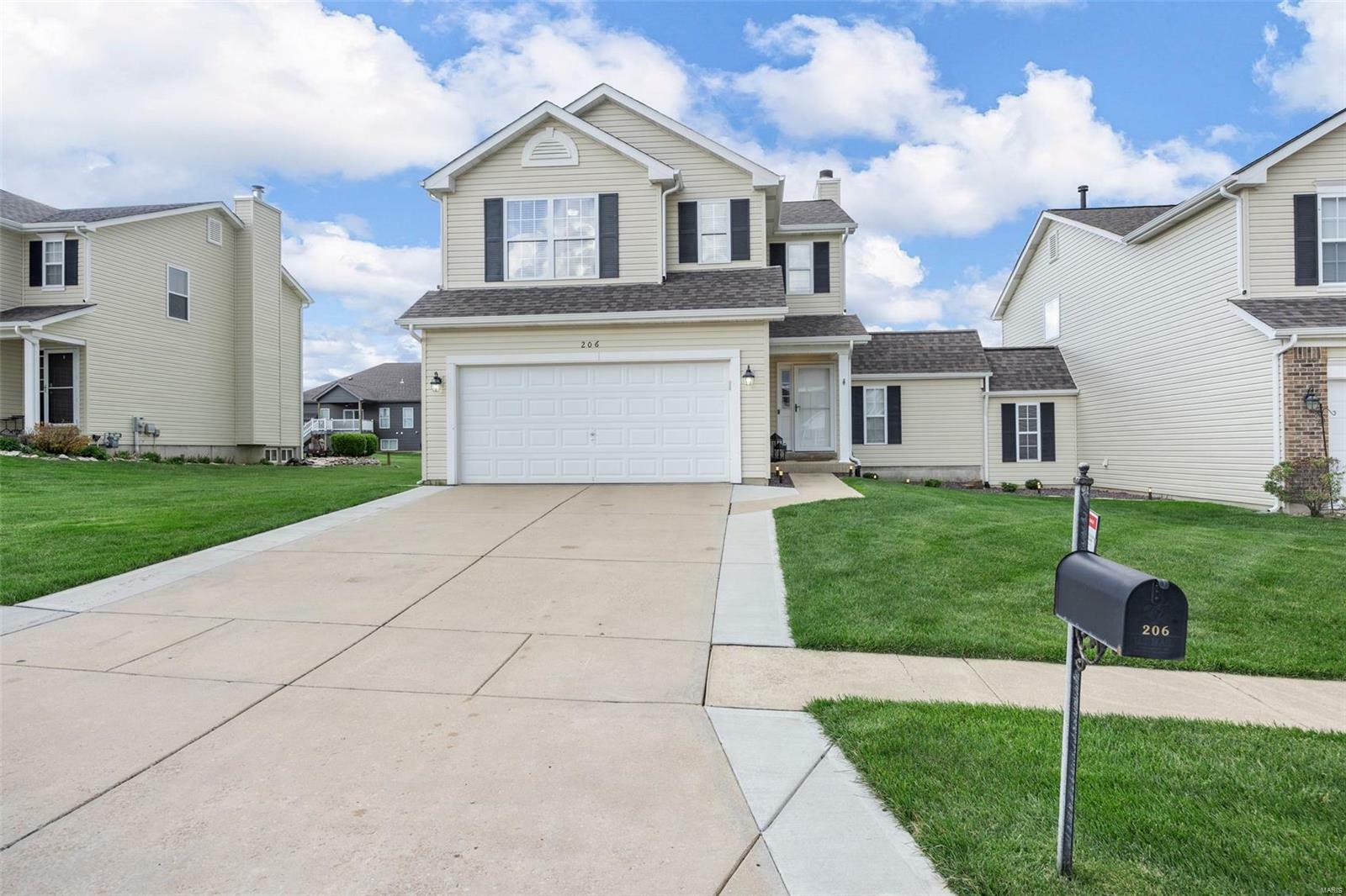 206 Colonial Crossing  Wentzville MO 63385 photo
