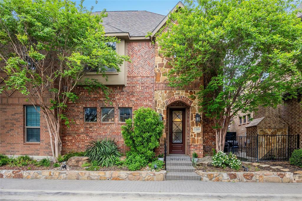 Property Photo:  1205 Crockett Street  TX 76248 