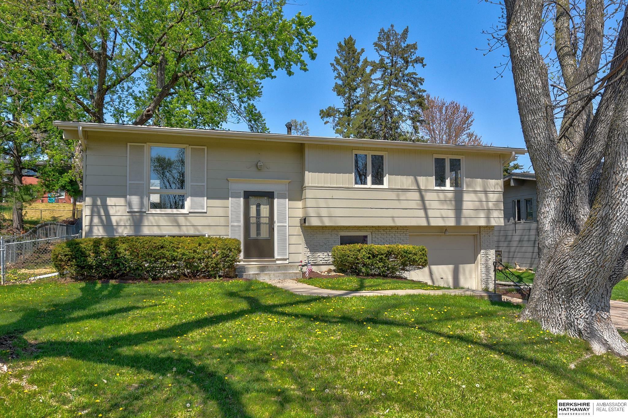 Property Photo: 9436 Miami Street NE 68134
