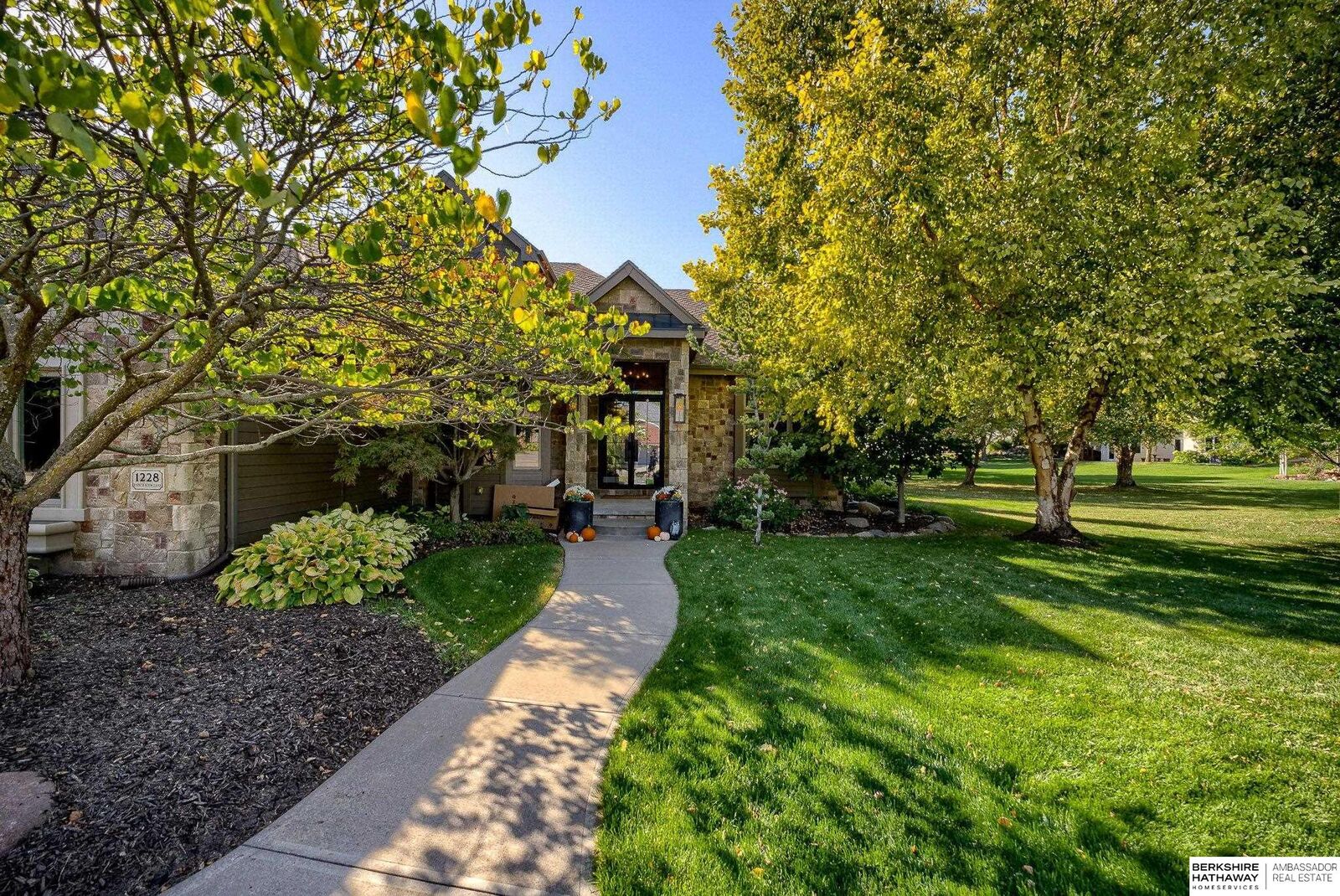 Property Photo:  1228 Ranch View Lane  NE 68022 