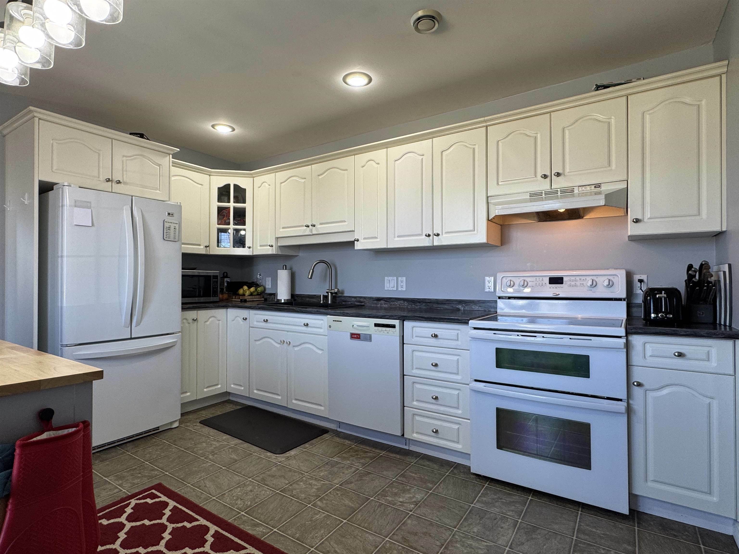 Property Photo: 17 Laughlin Street PE C0B 1T0