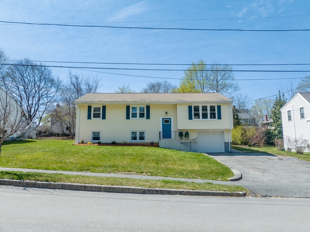 Property Photo: 14 Maxdale Road MA 01602