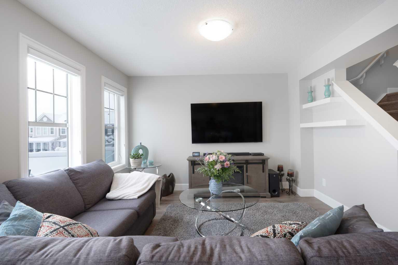 305 Windford Green SW  Airdrie AB T4B 4G5 photo