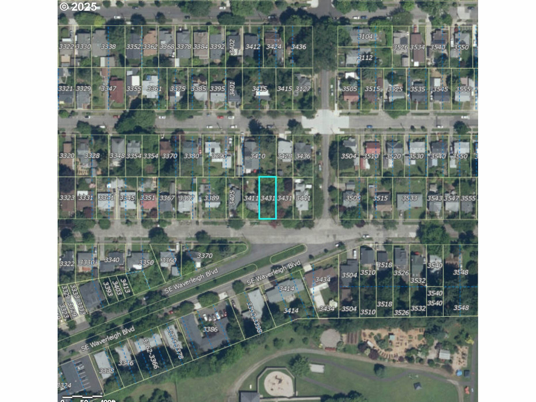 Property Photo:  3431 SE Franklin St West Of  OR 97202 