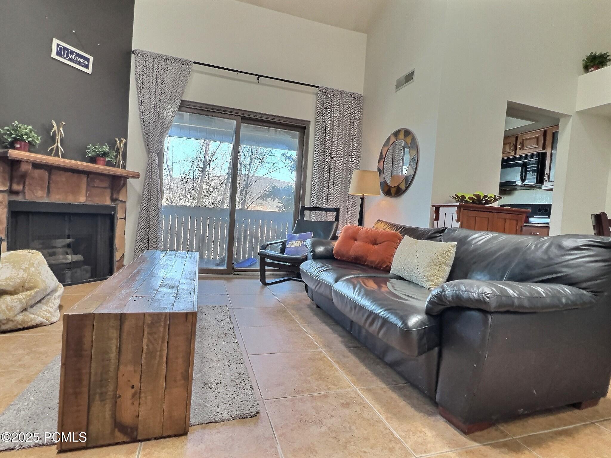 Property Photo: 6861 W 2200 Apt 9W UT 84098