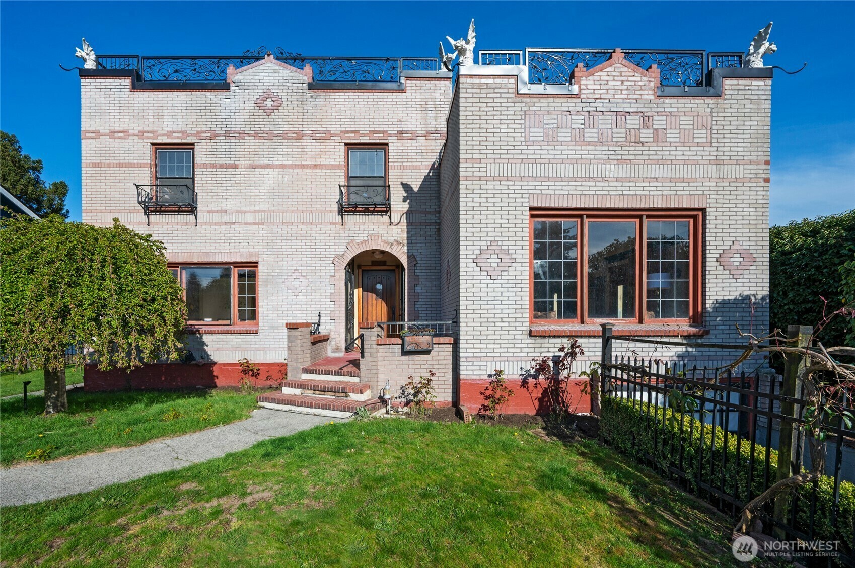 Property Photo: 8020 25th Avenue NW WA 98117