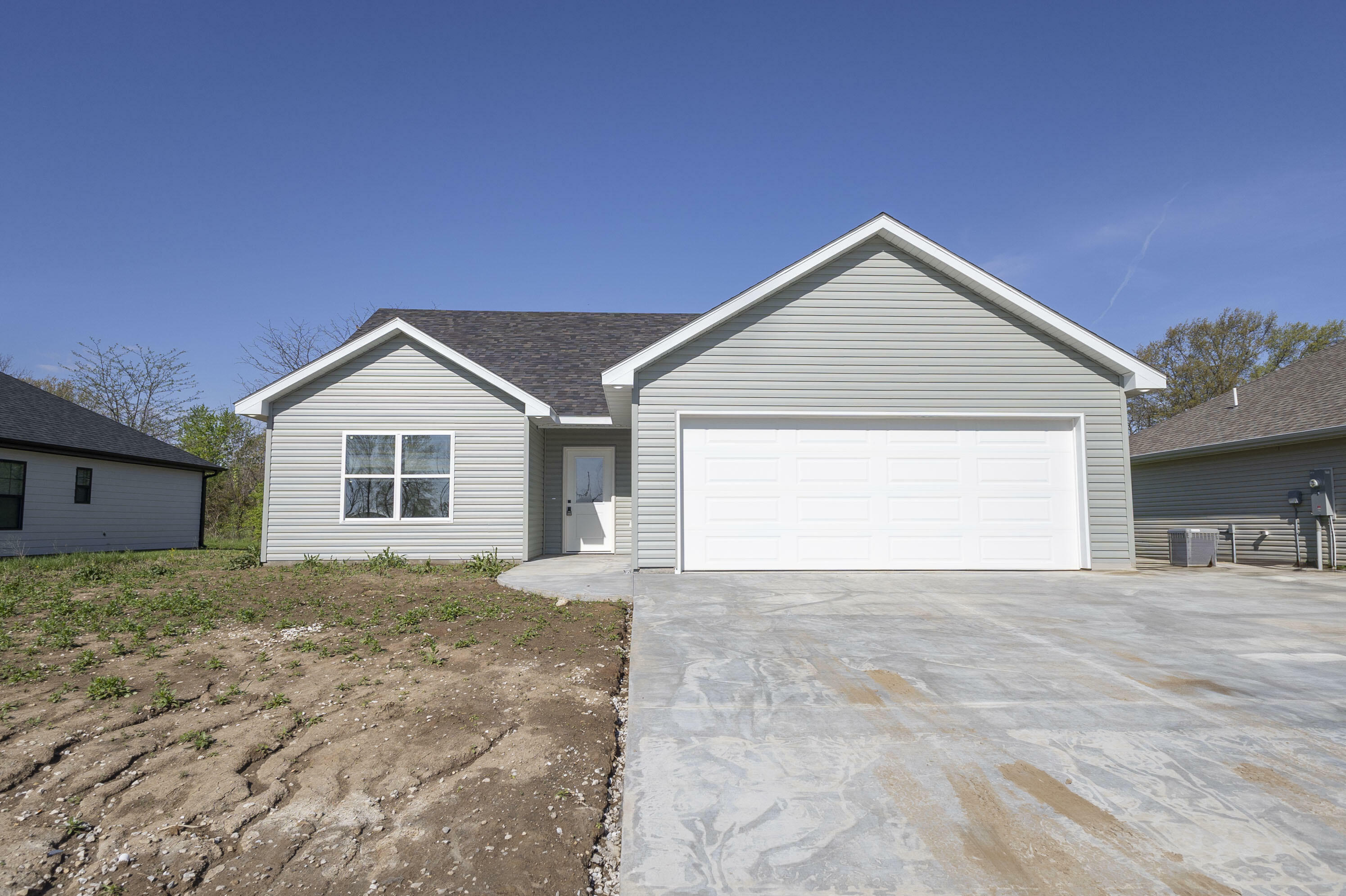 Property Photo: 1203 Stonebridge Lane MO 65270