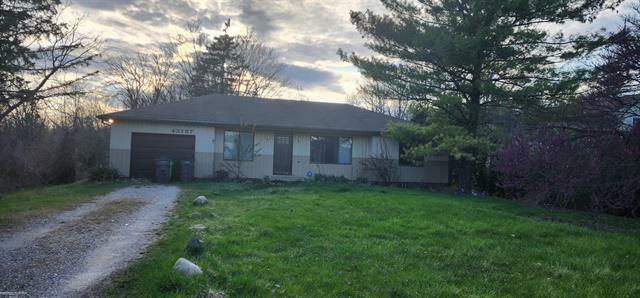 Property Photo: 43187 Heydenreich MI 48038