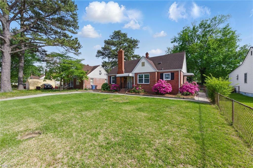 Property Photo: 1102 Edgewood Ave VA 23324
