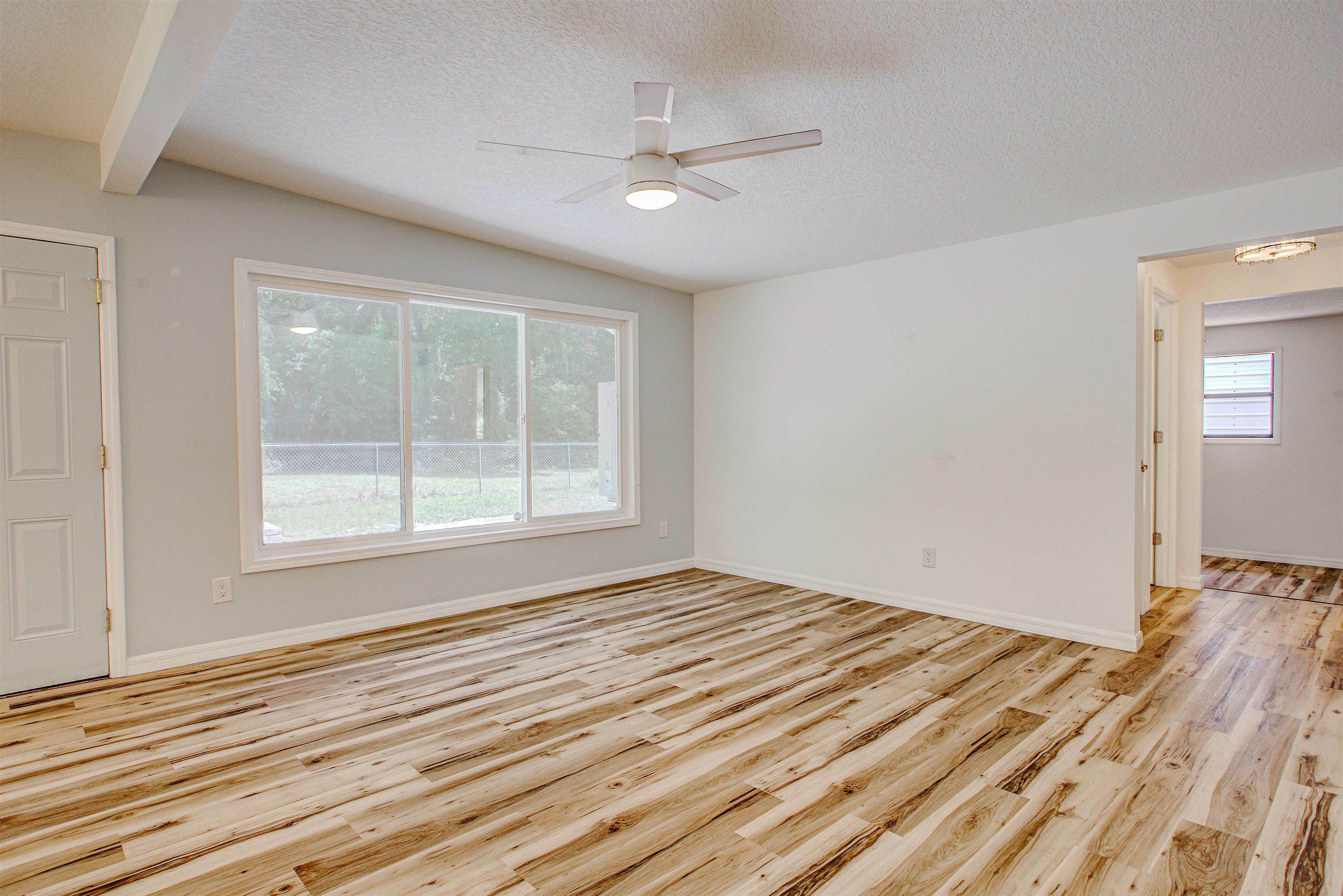 Property Photo: 200 State Road 207 FL 32131