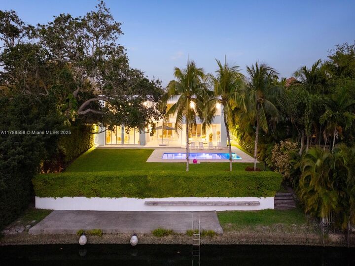 6300 Caballero Blvd  Coral Gables FL 33146 photo
