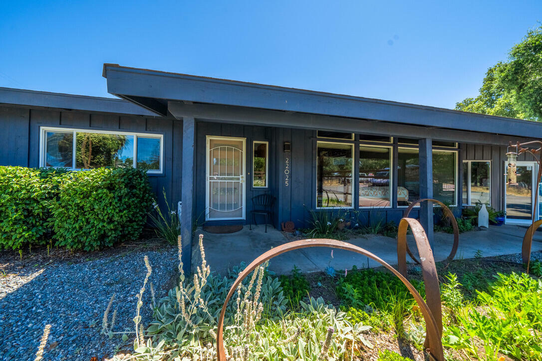 22025 Gilmore Ranch Road  Red Bluff CA 96080 photo