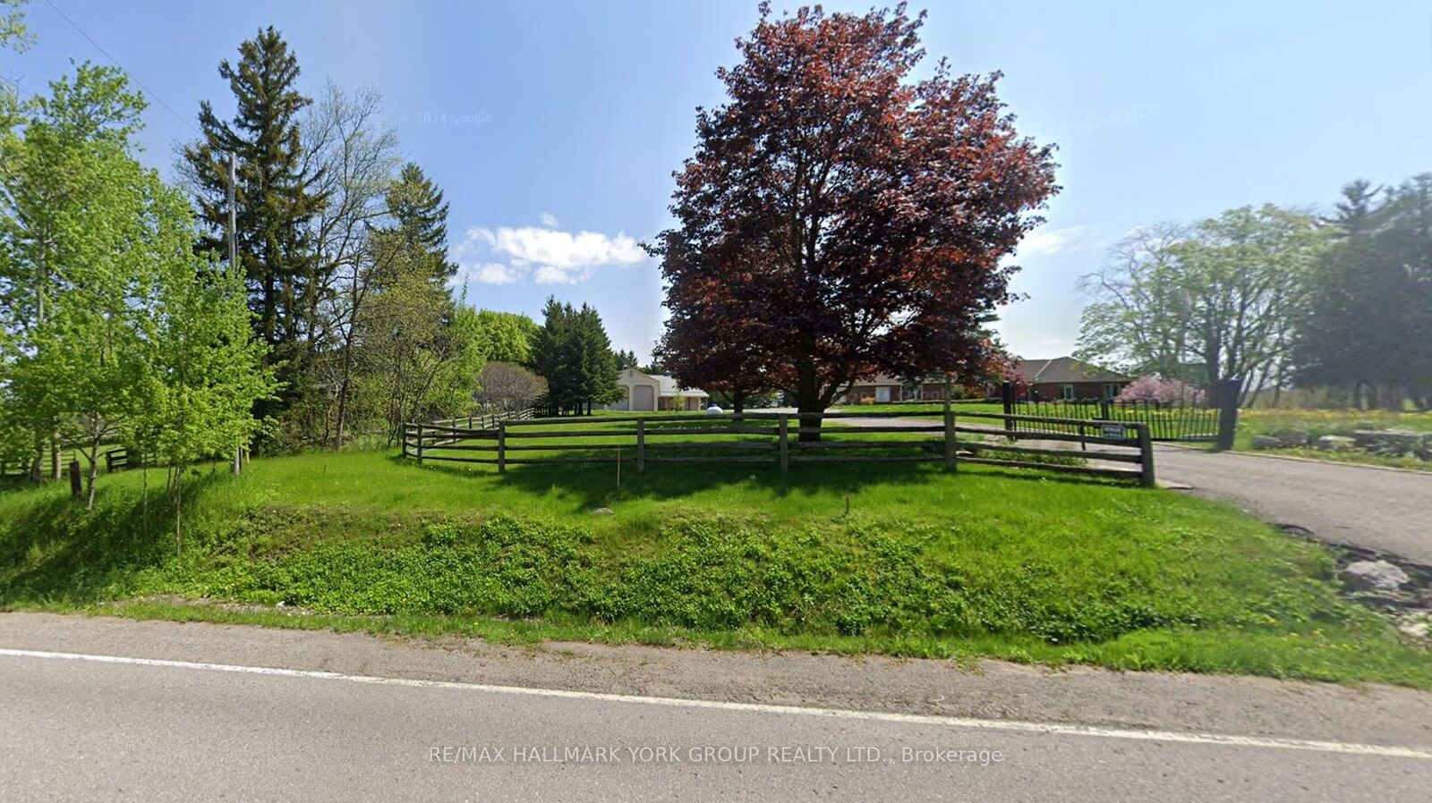 Property Photo: 16333-16401 Dufferin Street ON L7B 1K5