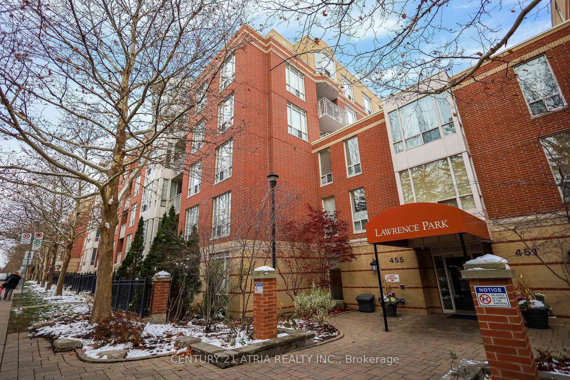 Property Photo: 455 Rosewell Avenue 204 ON M4R 2H9