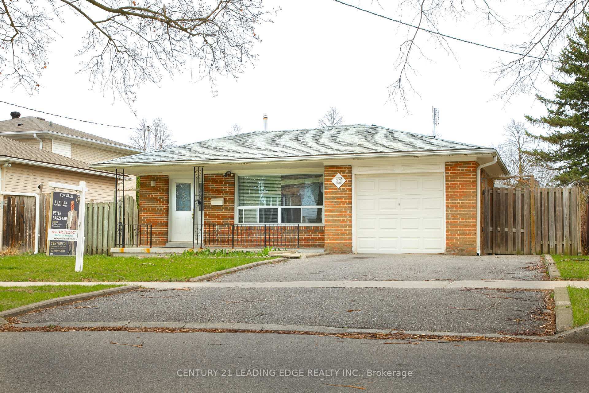 23 Lesgay Crescent  Toronto ON M2J 2H9 photo