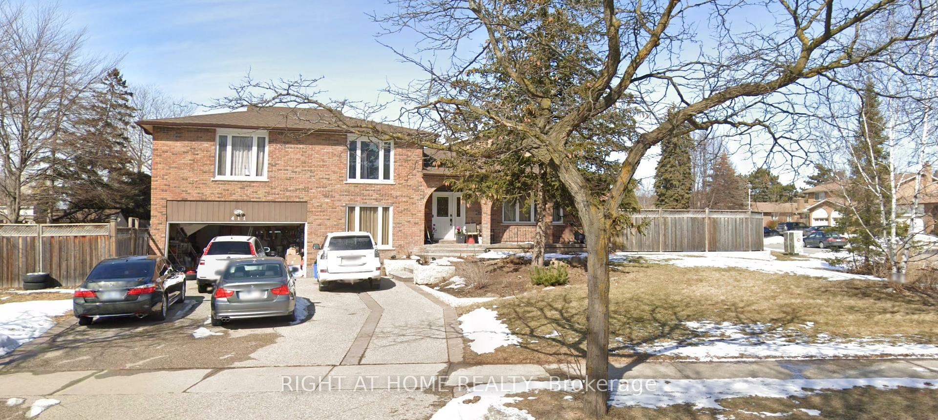 Property Photo: 411 Laurier Avenue ON L9T 3K7