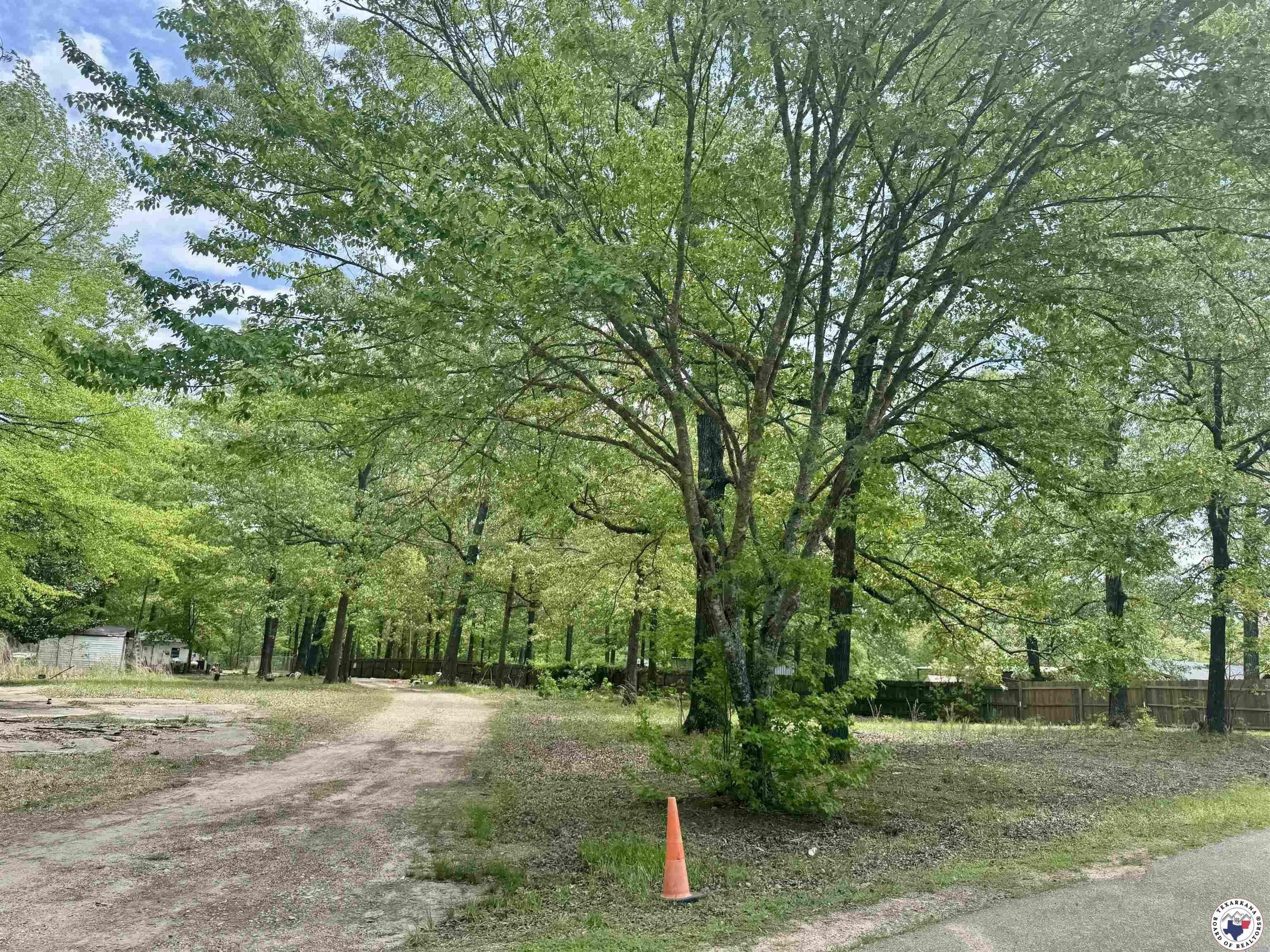 Property Photo:  235 Tomahawk  TX 75501 