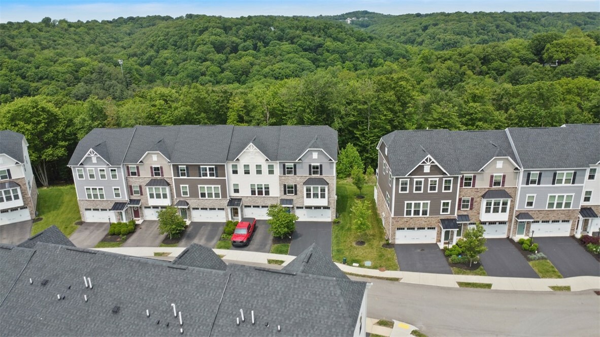 Property Photo: 156 Curtis Court PA 15237