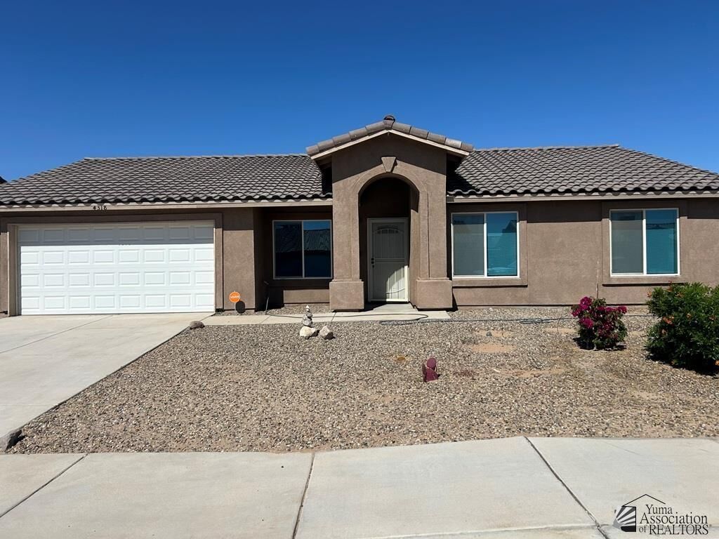 Property Photo: 4318 S Desert Willow Way AZ 85365
