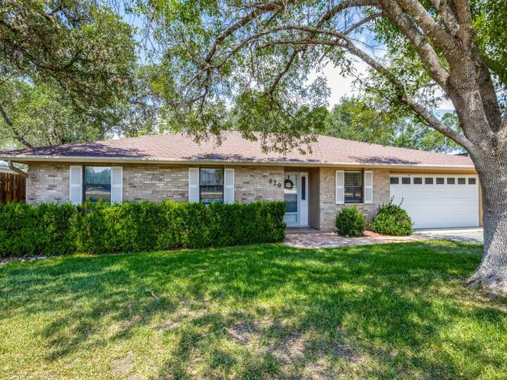 Property Photo:  620 Lake Island Drive  TX 78133